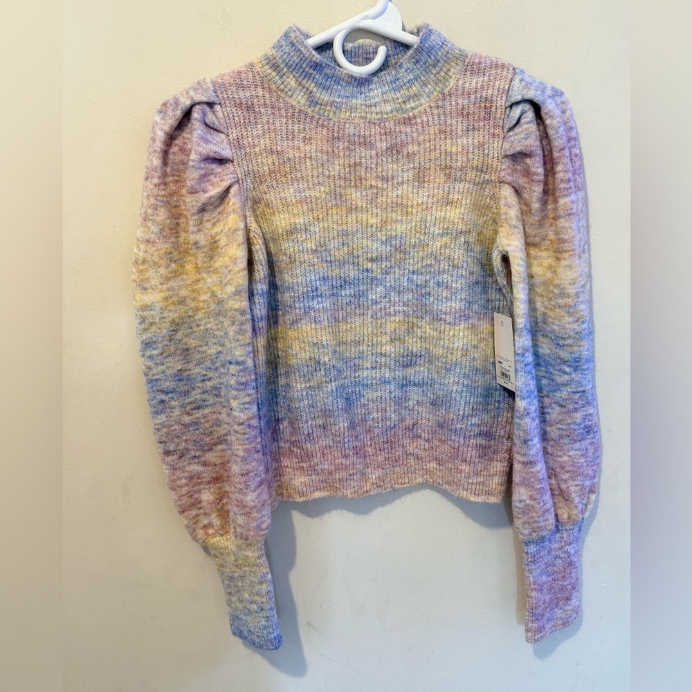 NWT cropped sweater with puff sleeves